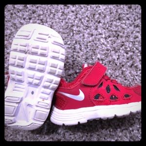 Nike toddler tennis shoes